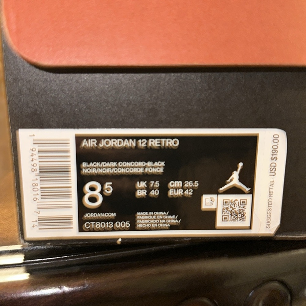 Retro 12 - Picture 4 of 4